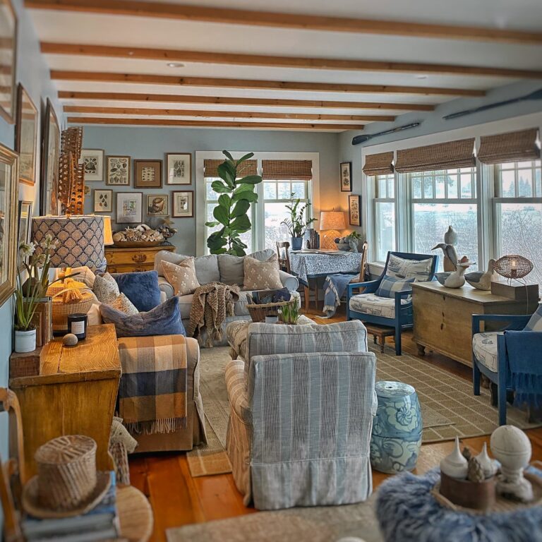 Creative Wall Decor Part 1: Art and Gallery Walls