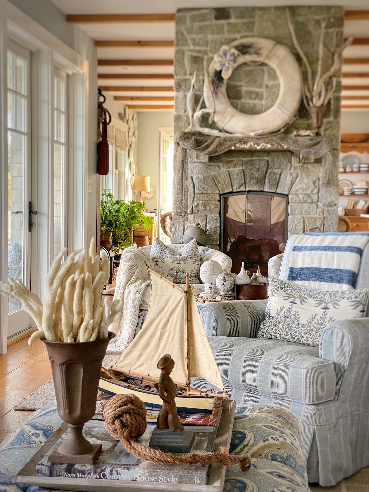 https://mollyinmaine.com/wp-content/uploads/2023/08/A-Late-Summer-Decor-Refresh-With-Antique-and-Vintage-Finds-13.jpg