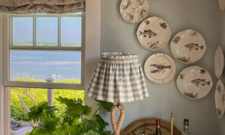 How to Sew an Easy Cottage-Style Slipcover for a Lampshade