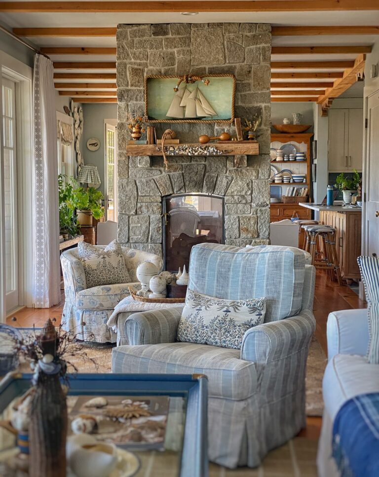 Fall-ing for Dried Flowers | Cozy Seasonal Style at Home