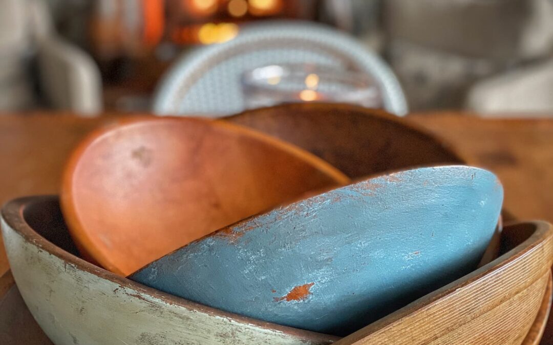 How I Stack Wooden Bowls to Add Cozy Texture and Color for Fall